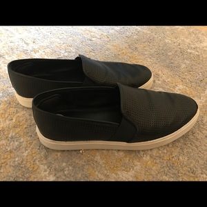 Vince black leather slides